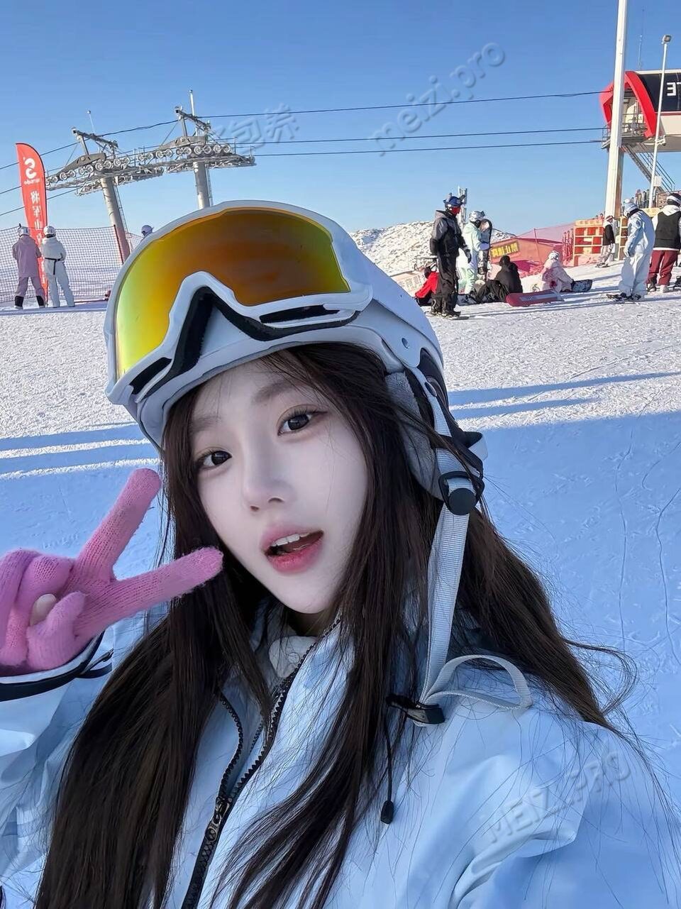 广东 深圳 19岁 162cm 86 D杯 学生 天然妈生脸 三点粉 无不良嗜好 ，清纯甜妹，性格开朗活泼，情绪价值足，不拧巴，素人学生大一在读 抽烟纹身:无 SM:否 无套:否 口交:可 过夜:可 可飞:可 价格:27 特点:天然妈生脸 三点粉 无不良嗜好 ，清纯甜妹，性格开朗活泼，情绪价值足，不拧巴，素人学生大一在读