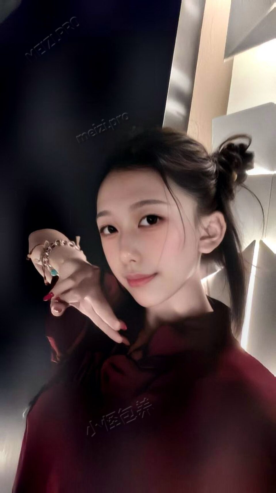 新加坡 17岁 164cm 93 B杯 学生 抽烟纹身:无 SM:否 无套:可 口交:可 过夜:可 同居:否 可飞:可 价格:10