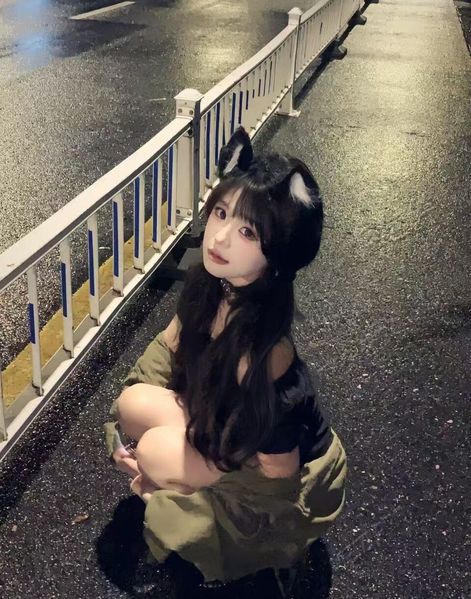四川 成都 21岁 155cm 76 A杯 学生 会喷 反差 温柔可爱 SM:是 无套:可 口交:可 过夜:可 同居:否 可飞:否 价格:10 特点:会喷 反差 温柔可爱