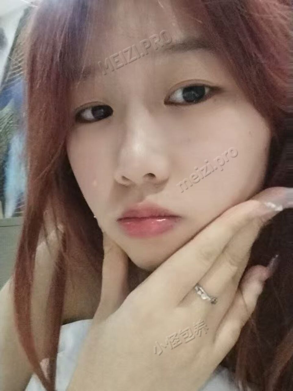 江苏 无锡 17岁 165cm 103 B杯 高中 性生活少,三点粉,很反差,人前腼腆,相处起来比较容易,配合程度高情绪价值拉满 抽烟纹身:无纹身 SM:是 无套:否 口交:可 过夜:可 同居:可 可飞:可以 价格:3 特点:性生活少,三点粉,很反差,人前腼腆,相处起来比较容易,配合程度高情绪价值拉满