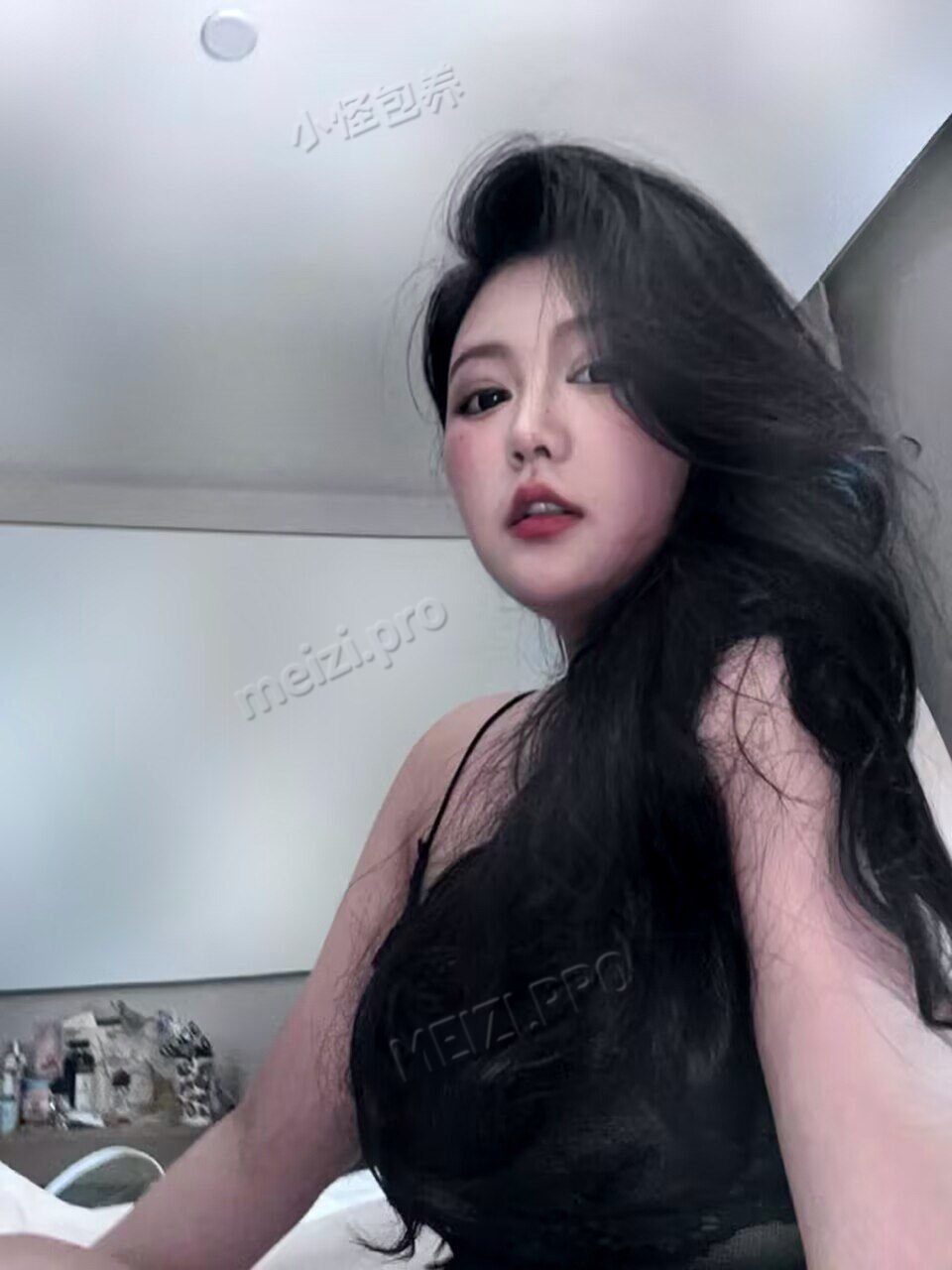云南 昆明 20岁 170cm 145 D杯 健康管理 抽烟纹身:有纹身 SM:否 无套:否 口交:可 过夜:可 同居:否 可飞:不能 价格:6
