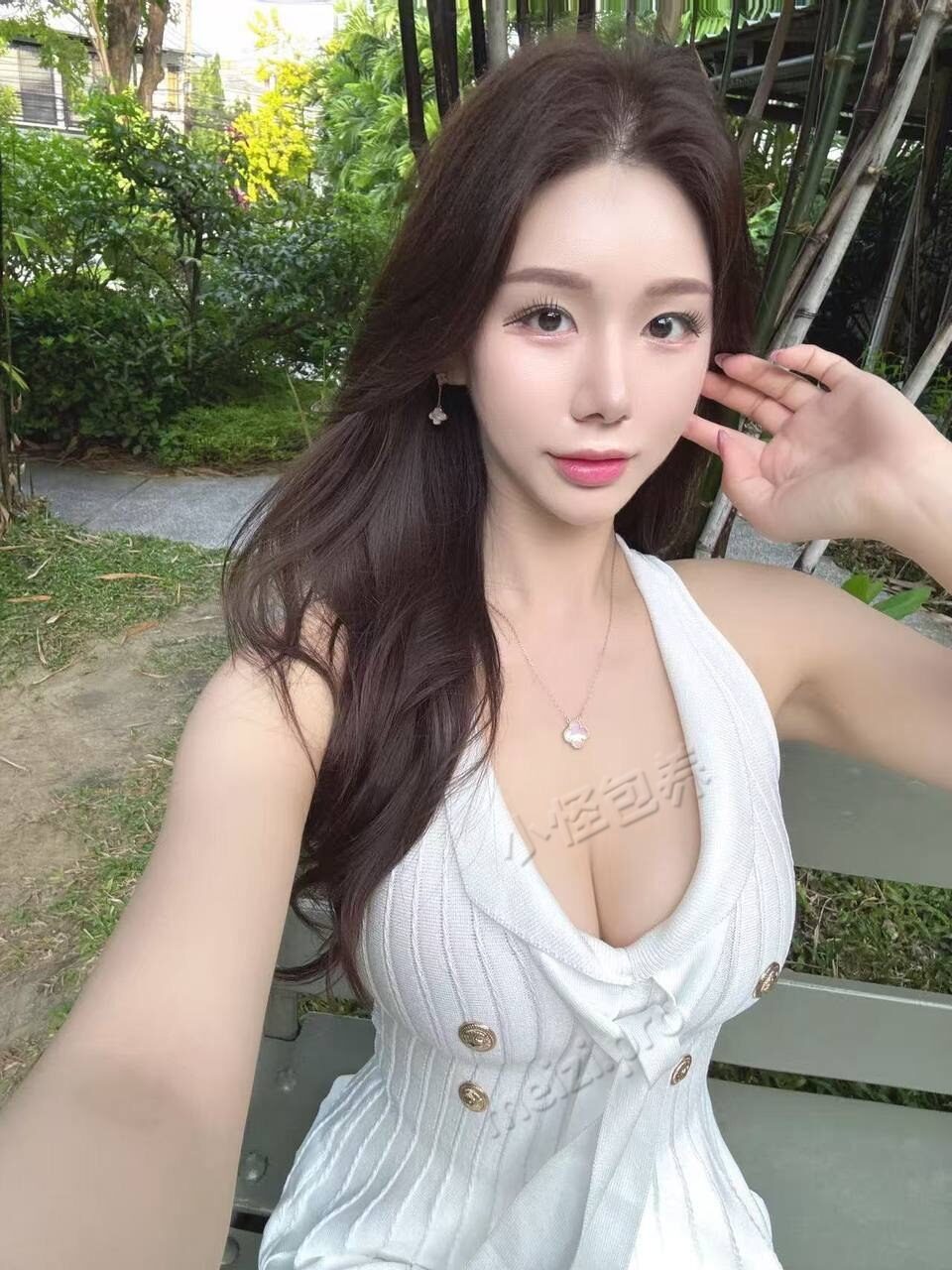 马来西亚 吉隆坡 24岁 167cm 47 C杯 本人更好看,身材好,听话,韩国人 会韩语 英语,会一些中文 SM:是 无套:否 口交:可 过夜:可 可飞:可 可出国 价格:40 特点:本人更好看,身材好,听话,韩国人 会韩语 英语,会一些中文