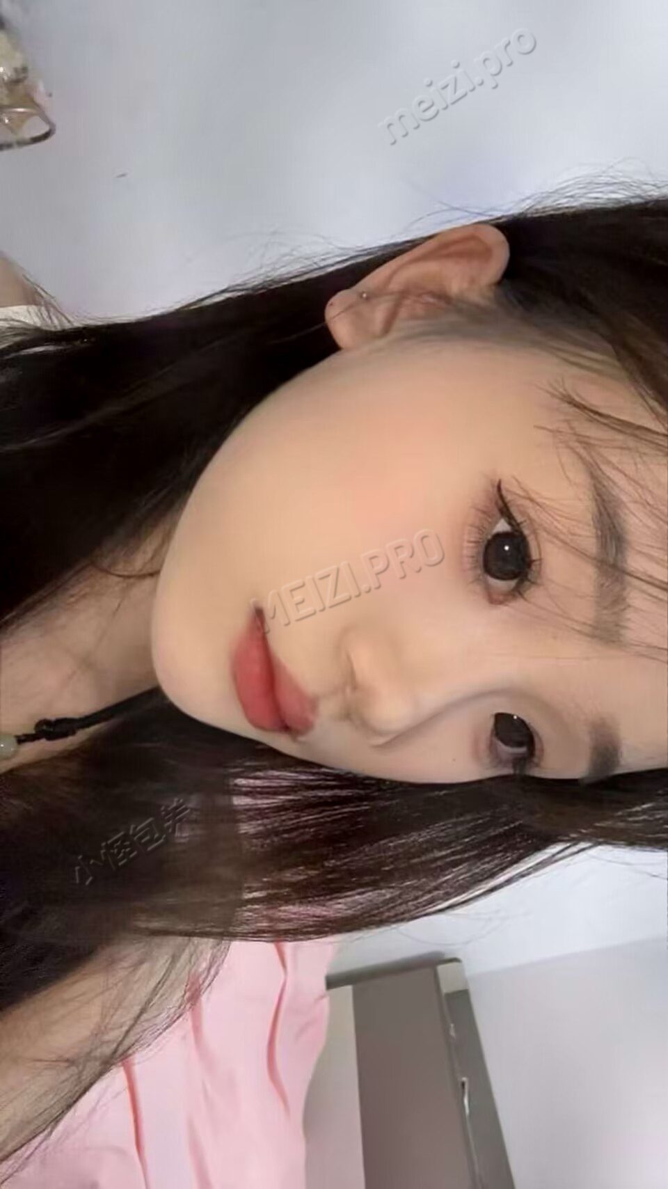 广东 广州 18岁 161cm 78 B杯 女生 听话水多 抽烟纹身:有抽烟纹身 SM:否 无套:可 口交:可 过夜:可 可飞:可 价格:15 特点:听话水多