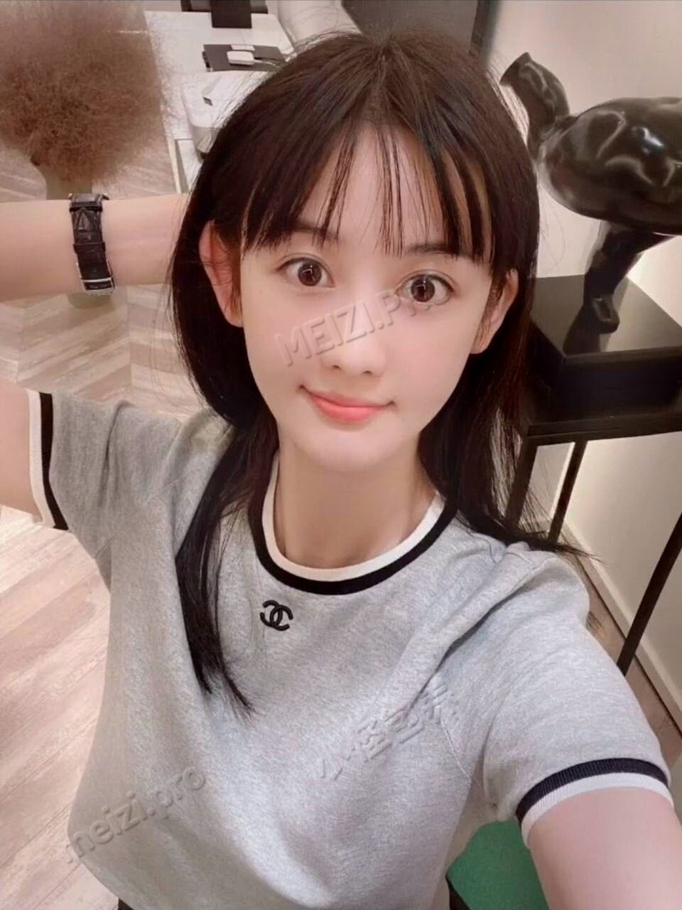 新加坡 新加坡 22岁 175cm 104 C杯 美容师 会一字马 下腰 抽烟纹身:无 SM:是 无套:可 口交:可 过夜:可 同居:否 可飞:否 价格:9 特点:会一字马 下腰