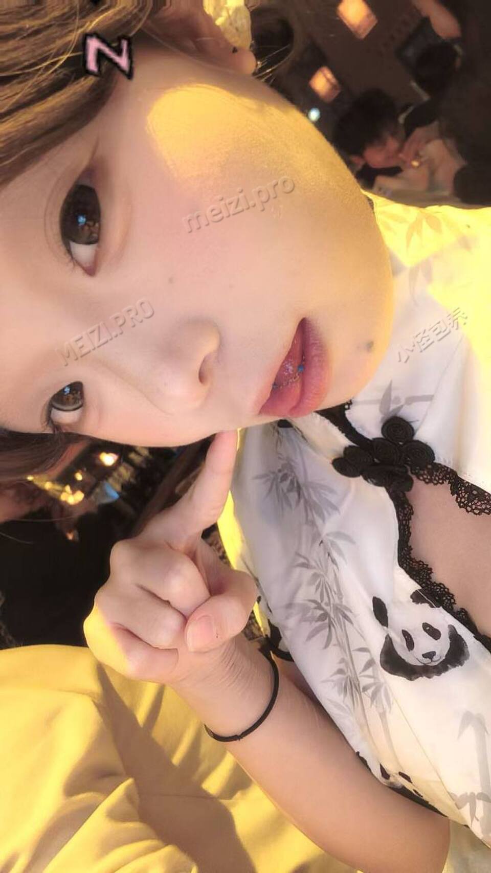湖北 荆州 18岁 150cm 84 B杯 兽医 年龄小可塑性强 抽烟纹身:无纹身 SM:是 无套:可 口交:可 过夜:可 同居:可 可飞:得看多远 价格:6 特点:年龄小可塑性强
