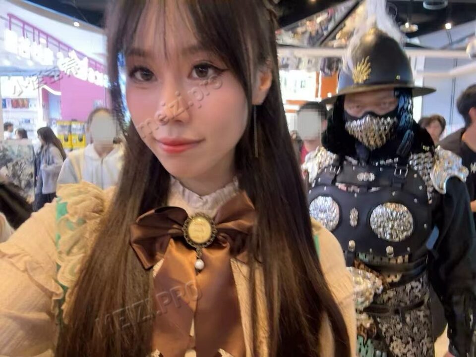 湖北 武汉 23岁 167cm 83 B杯 爬宠馆店员 乖巧听话 有趣幽默 圈子简单 私生活干净 白纸一张 新卡 抽烟纹身:不抽烟有纹身 SM:否 无套:可 口交:否 过夜:否 同居:否 价格:3 特点:乖巧听话 有趣幽默 圈子简单 私生活干净 白纸一张 新卡