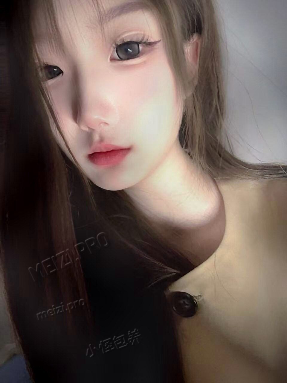 山东 滨州 19岁 166cm 89 B杯 化妆师 好看 抽烟纹身:无 SM:是 无套:否 口交:否 过夜:可 同居:否 可飞:可 价格:10 特点:好看
