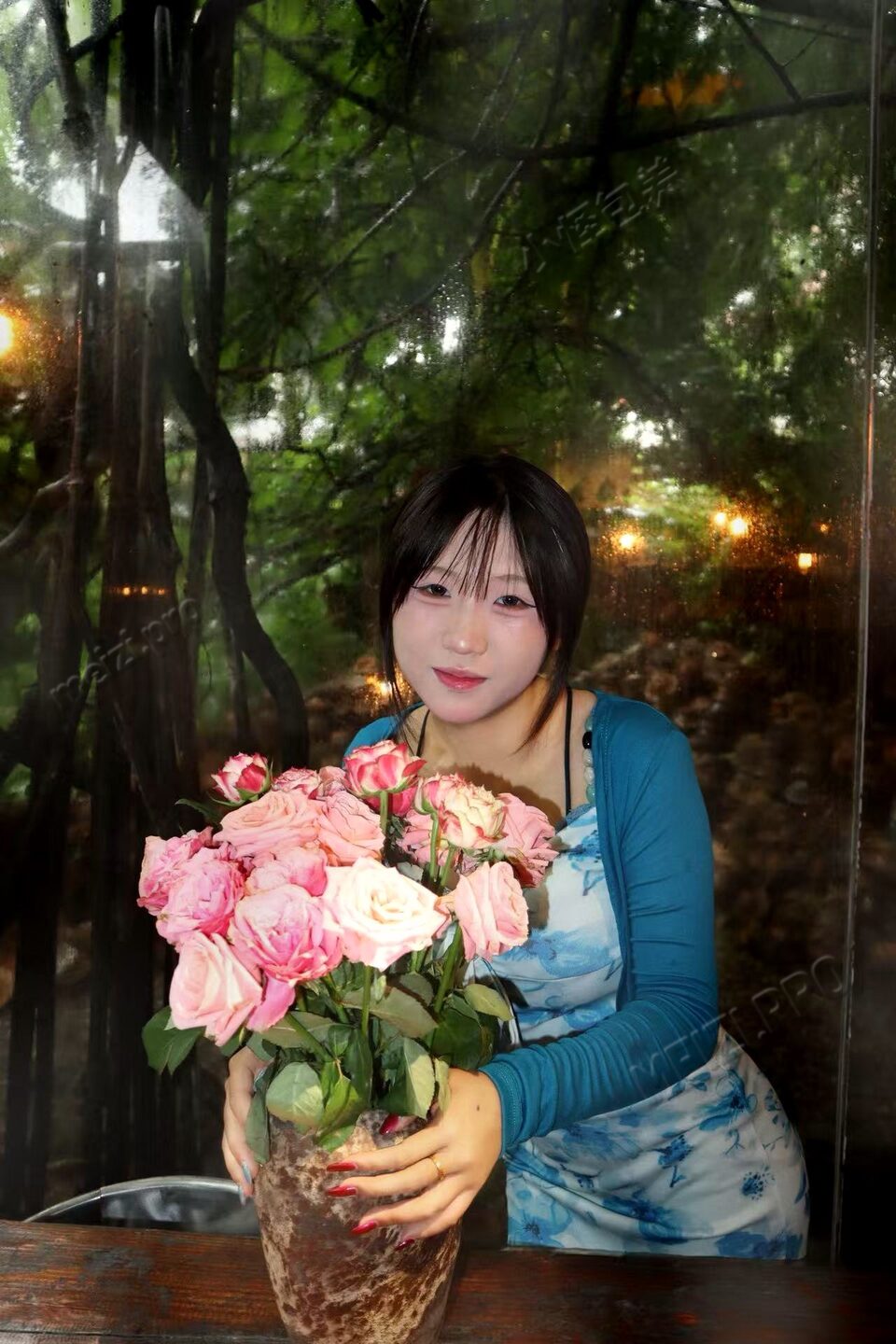 江西 吉安 19岁 165cm 117 A杯 美容前台 性格好 抽烟纹身:不抽烟无纹身 SM:是 无套:否 口交:可 过夜:可 同居:否 可飞:可 价格:20 特点:性格好