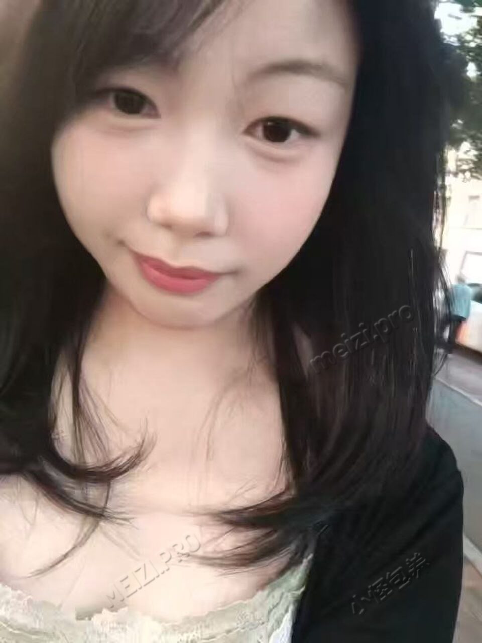 河北 石家庄 18岁 163cm 105 B杯 美容 听话 SM:是 无套:可 口交:可 过夜:可 可飞:可 价格:8 特点:听话