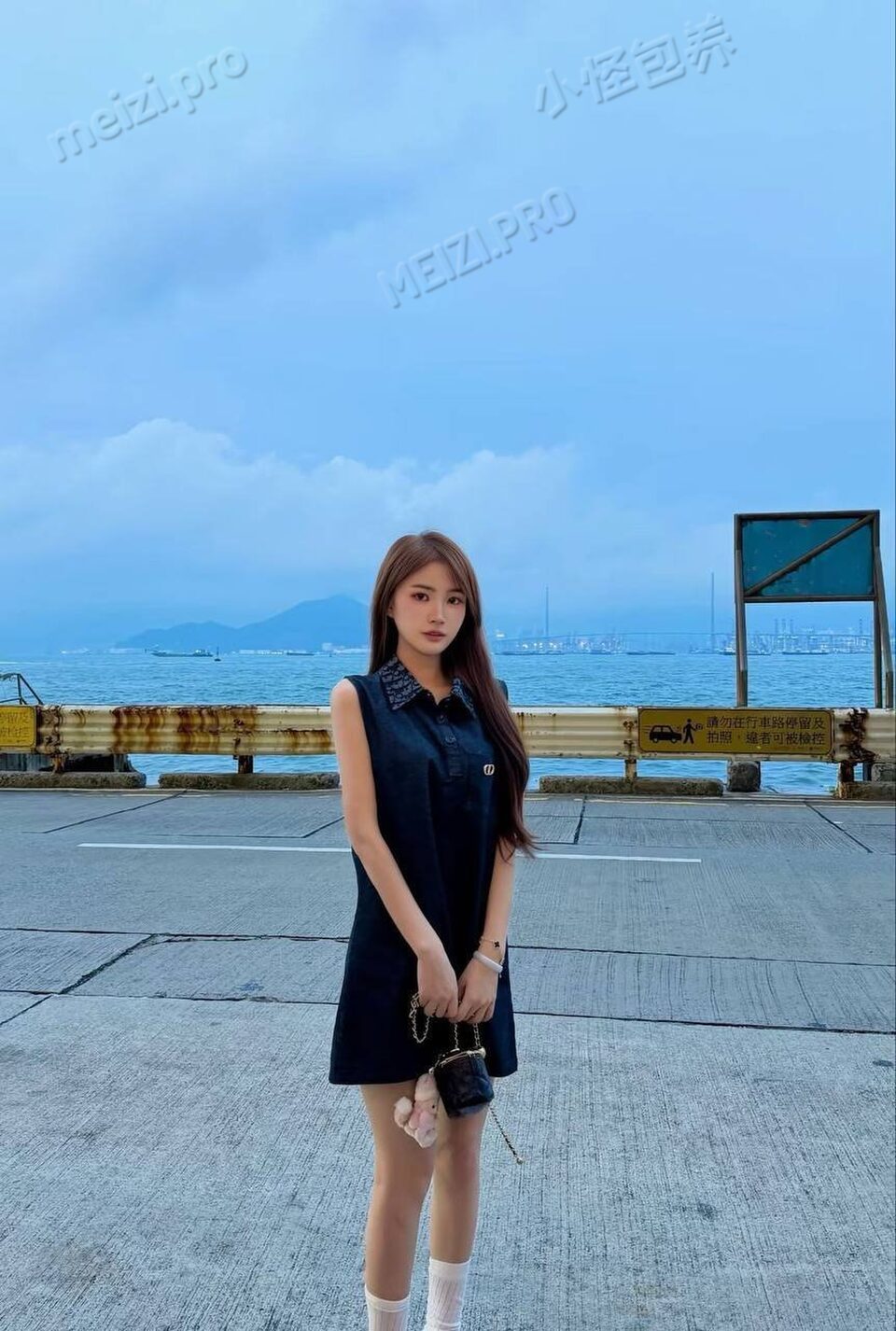 浙江 杭州 19岁 168cm 90 B杯 学生 年纪小听话懂事 抽烟纹身:无 SM:否 无套:否 口交:否 过夜:可 同居:可 可飞:看情况,可去港澳 价格:8 特点:年纪小听话懂事