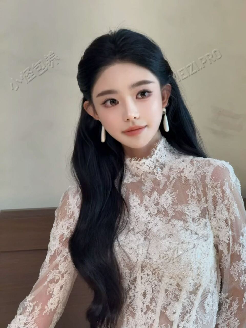 广东 深圳 25岁 168cm 88 B杯 学生 抽烟纹身:无 SM:是 无套:否 口交:可 过夜:可 可飞:可 深圳附近，可外省，可港澳 价格:45