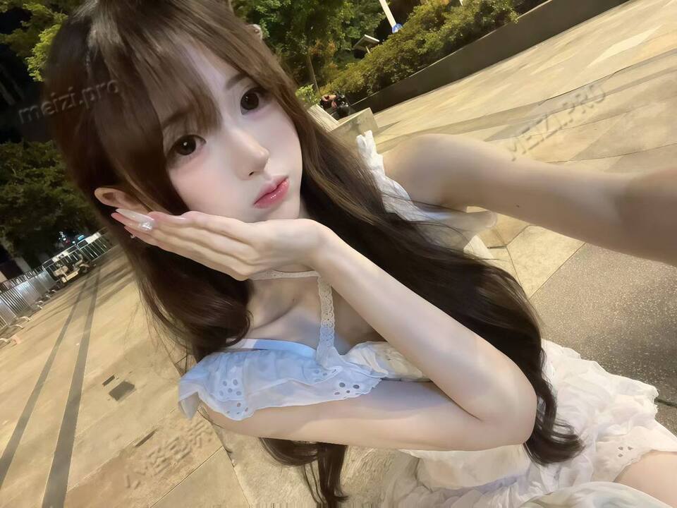 浙江 杭州 18岁 155cm 84 C杯 学生 乖巧听话 肉感 喜欢cosplay 爱穿洛丽塔 女仆装 冷白皮 抽烟纹身:无 SM:轻微 无套:否 口交:可 过夜:可 可飞:可 价格:8 特点:乖巧听话 肉感 喜欢cosplay 爱穿洛丽塔 女仆装 冷白皮