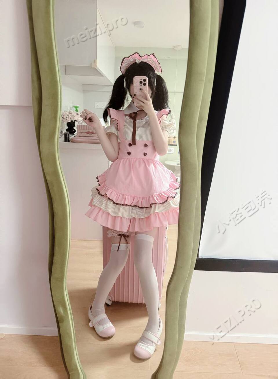 湖南 长沙 18岁 153cm 90 B杯 工作 可爱萝莉 听话接受多p能接受3个 抽烟纹身:有纹身 SM:是 无套:可 口交:可 过夜:可 同居:否 可飞:能 其他省份 价格:6 特点:可爱萝莉 听话接受多p能接受3个