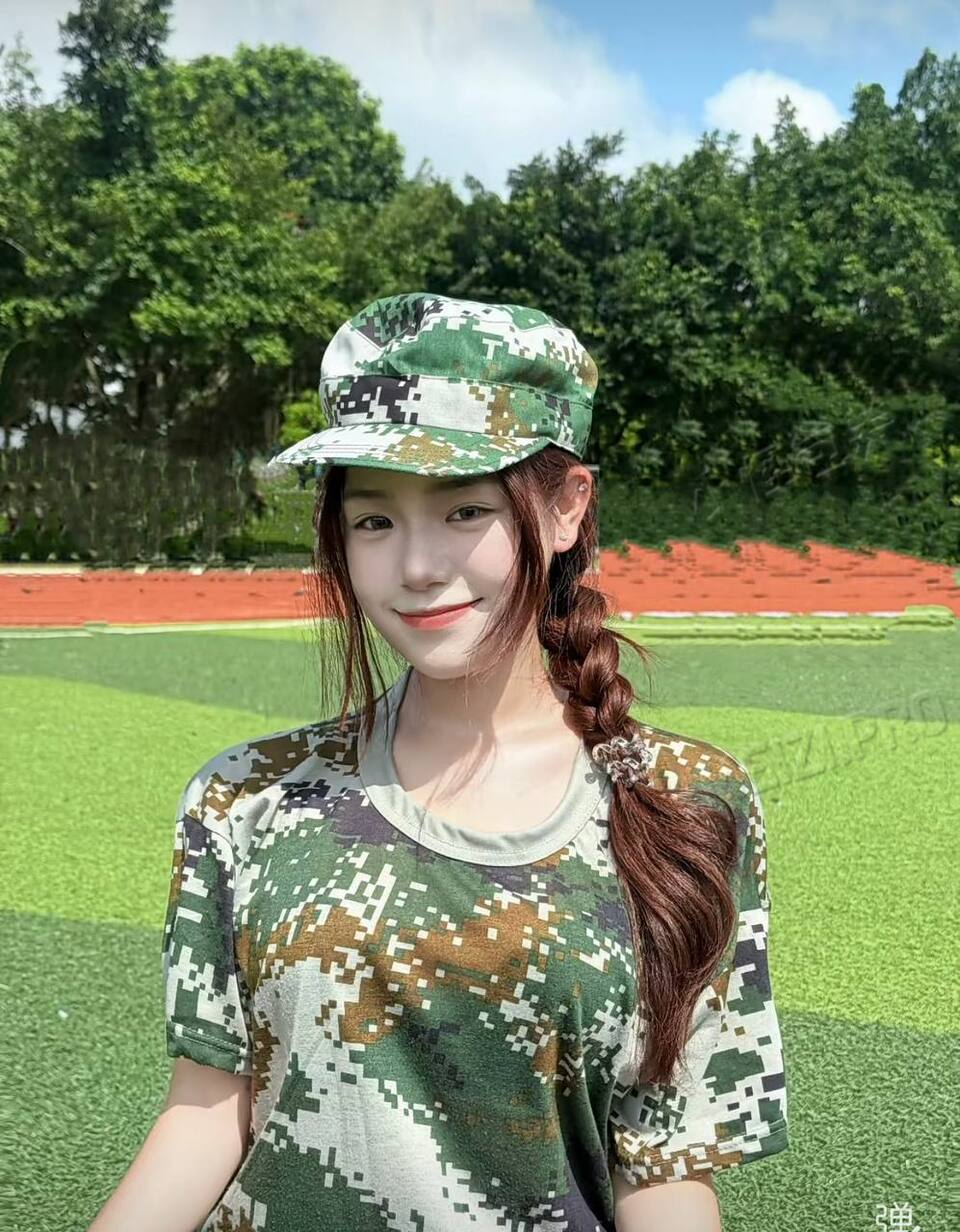 广东 广州 20岁 162cm 104 B杯 学生 性格开朗大方，生活圈子干净，平时上课和健身，感情真诚专一，脾气温柔体贴相处中较包容对方，会画画，接受度高 抽烟纹身:无 SM:是 无套:可 口交:可 过夜:可 同居:可 可飞:能，有港澳通行证 价格:15 特点:性格开朗大方，生活圈子干净，平时上课和健身，感情真诚专一，脾气温柔体贴相处中较包容对方，会画画，接受度高