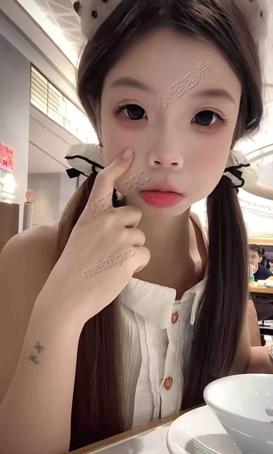 江西 南昌 19岁 152cm 72 A杯 无 性格开朗,听话,情绪价值高,反差,双马尾萝莉型 抽烟纹身:抽烟有纹身 SM:否 无套:否 口交:可 过夜:可 同居:否 可飞:暂时不行 价格:15 特点:性格开朗,听话,情绪价值高,反差,双马尾萝莉型