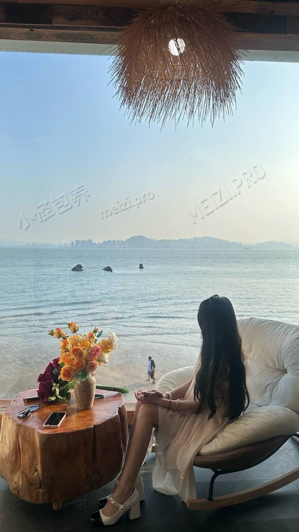 江西 赣州 19岁 165cm 84 B杯 无 身材好，听话 抽烟纹身:有纹身 SM:否 无套:可 口交:否 过夜:可 同居:否 可飞:可 价格:6 特点:身材好，听话