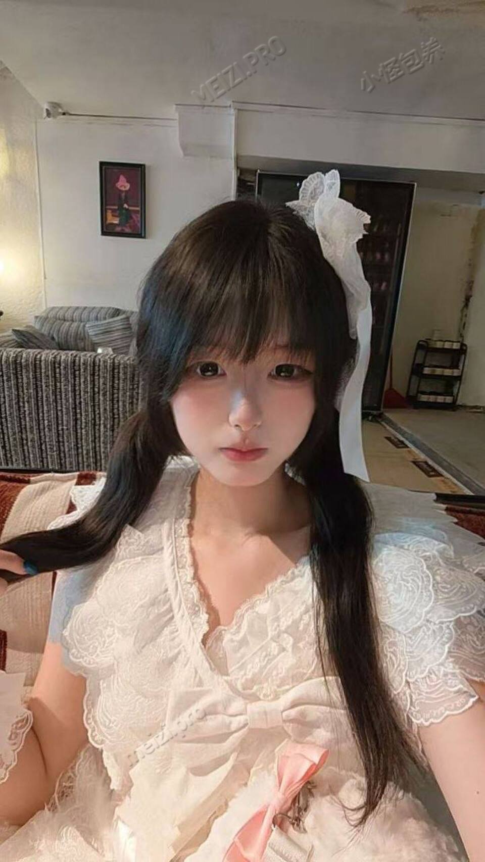 广东 惠州 18岁 168cm 104 C杯 美甲 第一次接触 清纯可爱 抽烟纹身:无纹身 SM:否 无套:可 口交:可 过夜:可 同居:可 可飞:否 只在惠州见 价格:4 特点:第一次接触 清纯可爱