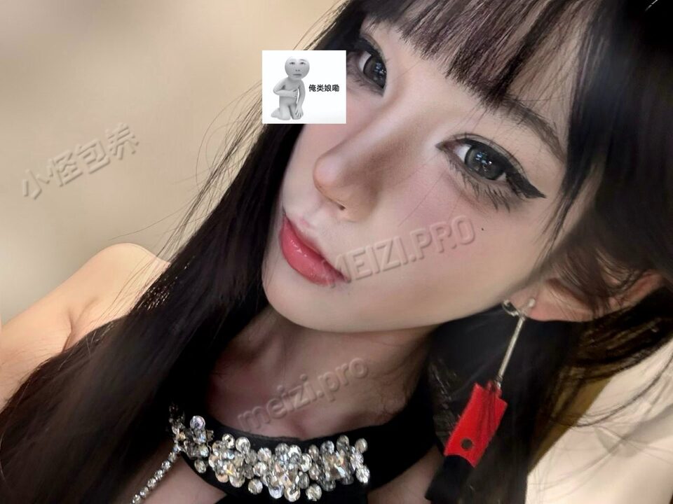 山东 临沂 18岁 165cm 90 B杯 无 会跳舞性格好 抽烟纹身:无纹身 SM:否 无套:可 口交:可 过夜:可 同居:可 可飞:可 价格:10 特点:会跳舞性格好