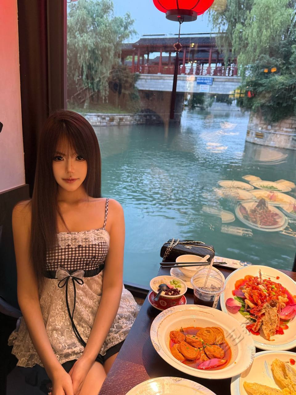 贵州 贵阳 20岁 171cm 104 B杯 刚毕业 性格开朗 身材比例好 腿长直 乖巧 温柔 不多事 接受能力强 可甜可盐 反差 润 高潮会夹你 声音甜美 可以主动 配合度高 抽烟纹身:无 SM:是 无套:可 口交:可 过夜:可 同居:否 可飞:可 异地 港澳 价格:8 特点:性格开朗 身材比例好 腿长直 乖巧 温柔 不多事 接受能力强 可甜可盐 反差 润 高潮会夹你 声音甜美 可以主动 配合度高