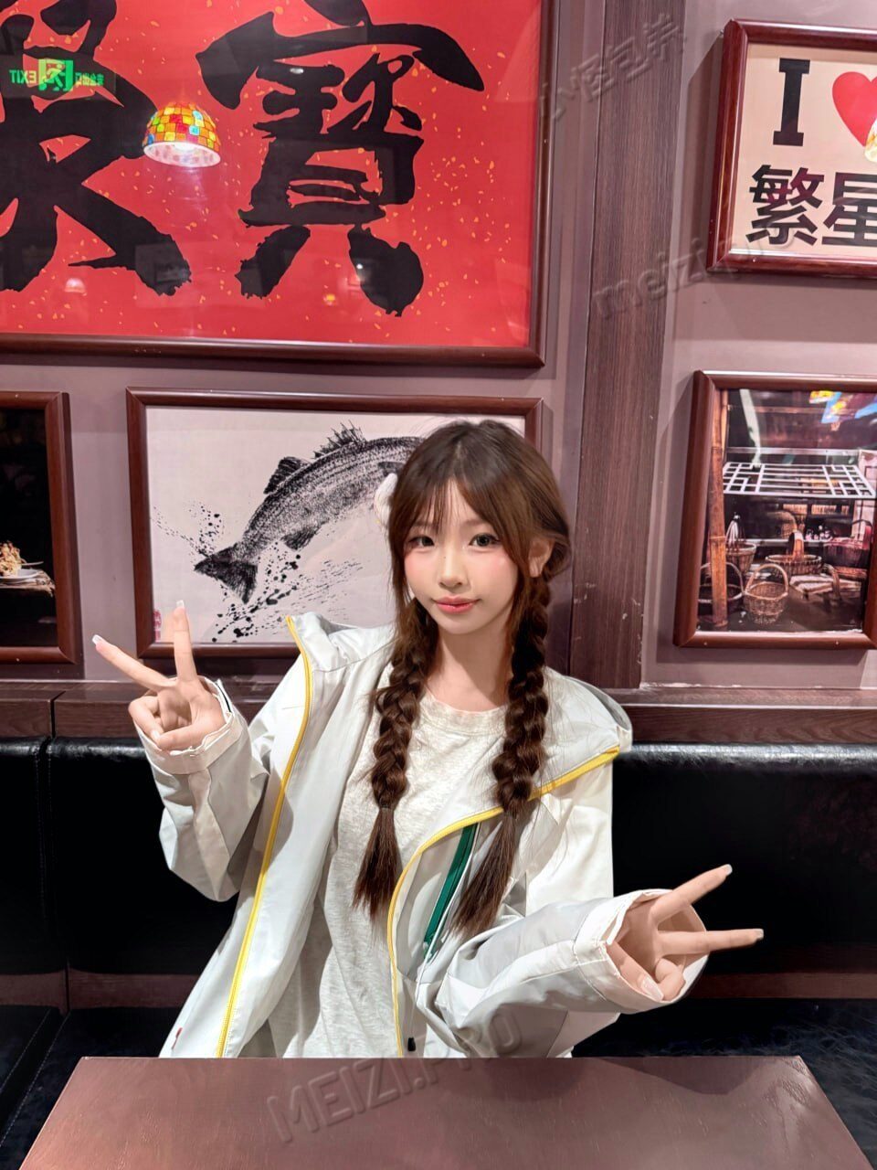 浙江 杭州 18岁 163cm 95 B杯 学生 有m属性 性格好 皮肤白嫩 没男朋友 超级听话 口活好 床下琴棋书画 床上吹拉弹唱 什么都想试试 抽烟纹身:无 SM:是 无套:可 口交:可 过夜:可 同居:可 可飞:可 价格:7 特点:有m属性 性格好 皮肤白嫩 没男朋友 超级听话 口活好 床下琴棋书画 床上吹拉弹唱 什么都想试试