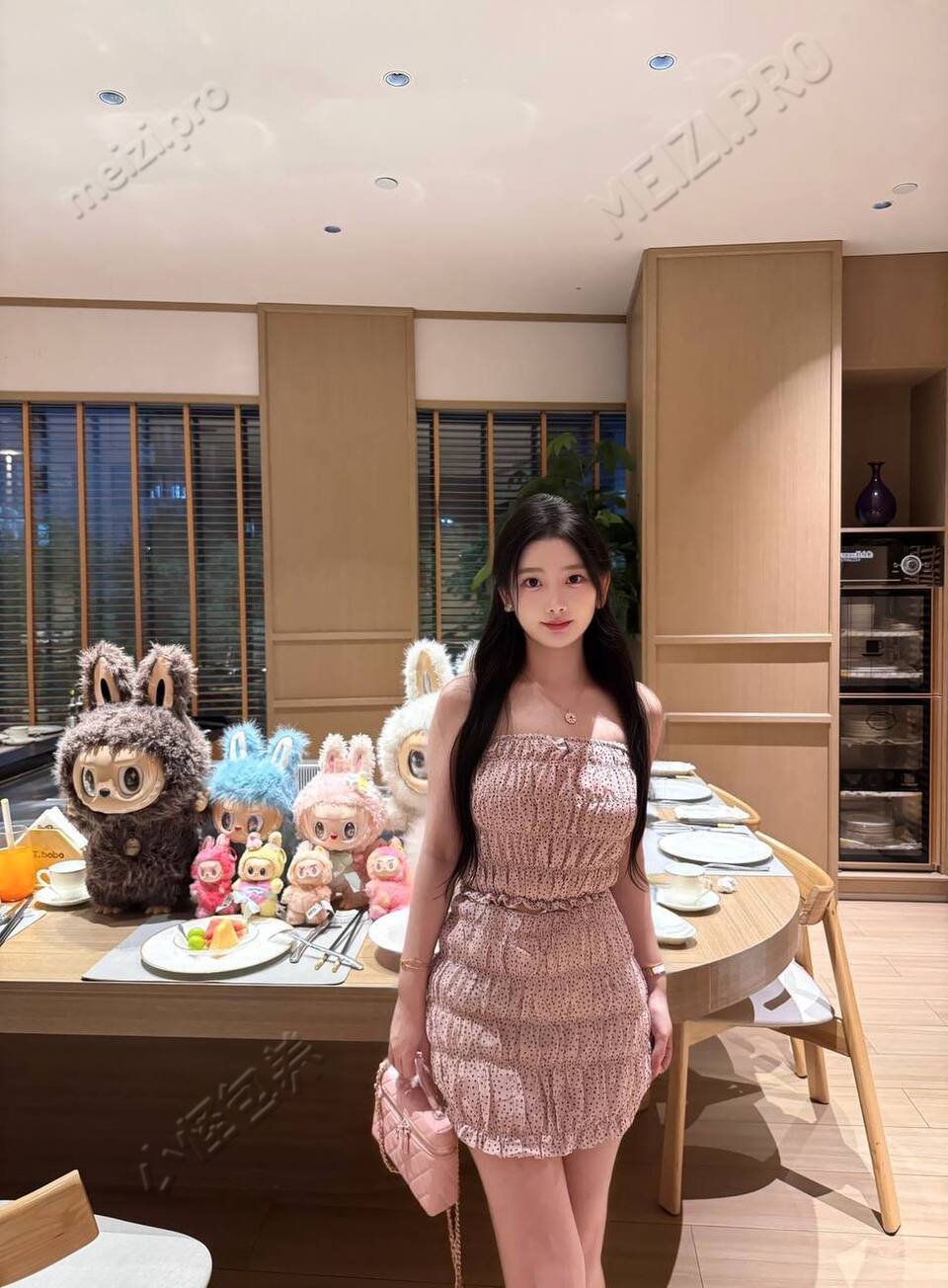 广东 广州 24岁 165cm 93 C杯 无 听话 SM:是 无套:否 口交:可 过夜:可 同居:可 可飞:可 外地 CG 港澳 价格:15 特点:听话