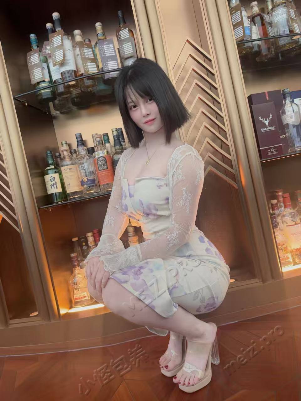 山东 青岛济南 19岁 167cm 86 E杯 学生 新卡妹妹第一次出甜美 SM:是 无套:否 口交:可 过夜:可 同居:否 可飞:暂不 特点:新卡妹妹第一次出甜美
