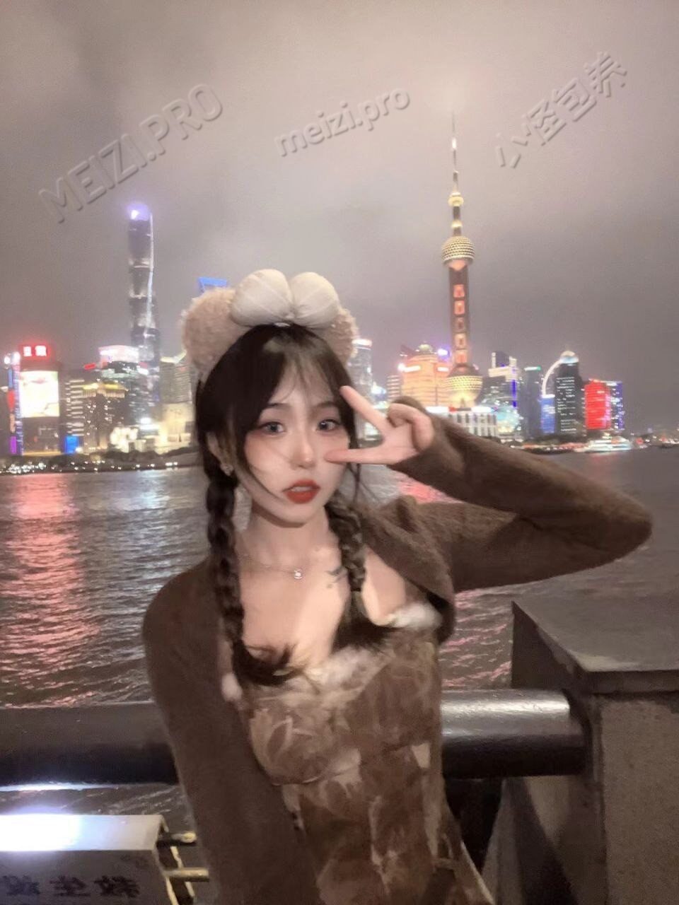 广东 深圳 24岁 160cm 82 B杯 无 活泼开朗 情绪价值到位 可以穿情趣内衣 反差 抽烟纹身:不抽烟有纹身 SM:否 无套:可 口交:可 过夜:可 可飞:可 价格:20 特点:活泼开朗 情绪价值到位 可以穿情趣内衣 反差