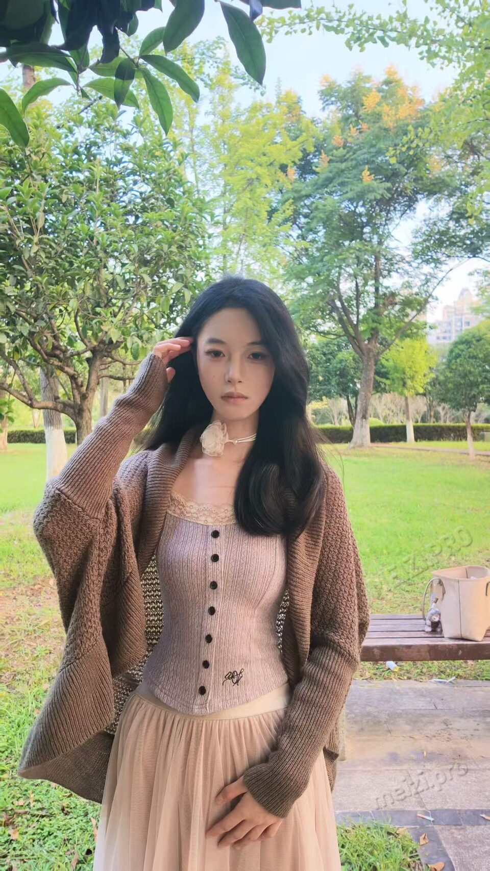 湖南 长沙 19岁 167cm 90 A杯 学生 成绩好,温柔、体贴周到 抽烟纹身:无 SM:中 无套:否 口交:可 过夜:可 同居:否 可飞:可 价格:6 特点:成绩好,温柔、体贴周到