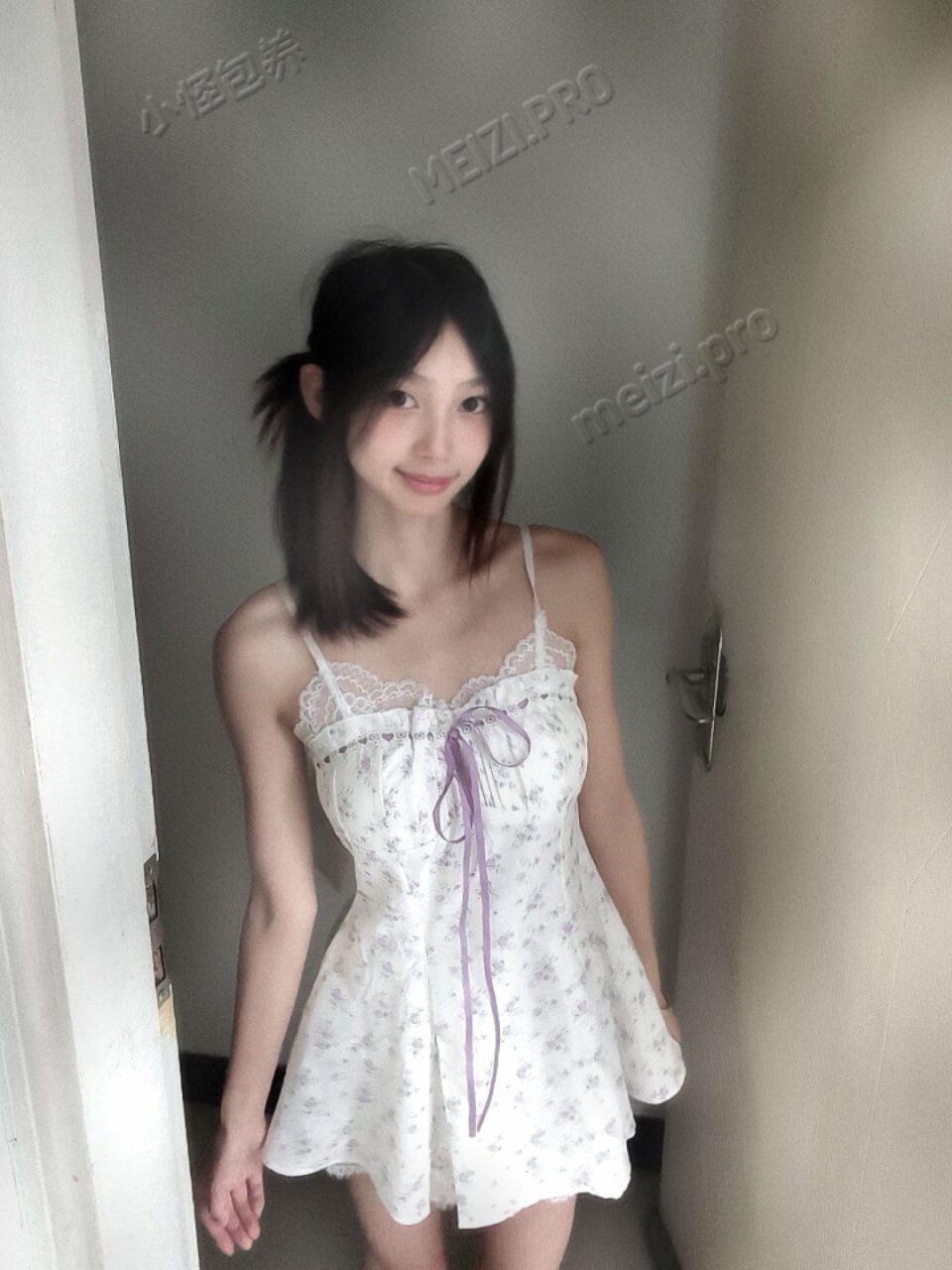 湖北 武汉 18岁 160cm 80 B杯 无业 秀外慧中,清丽脱俗,貌美如花,温文尔雅,听话懂事,乖巧伶俐,小鸟依人,娇小玲珑,可盐可甜,活泼开朗,会提供情绪价值 抽烟纹身:无 SM:是 无套:可 口交:可 过夜:可 同居:否 可飞:可外省不可港澳 价格:6 特点:秀外慧中,清丽脱俗,貌美如花,温文尔雅,听话懂事,乖巧伶俐,小鸟依人,娇小玲珑,可盐可甜,活泼开朗,会提供情绪价值