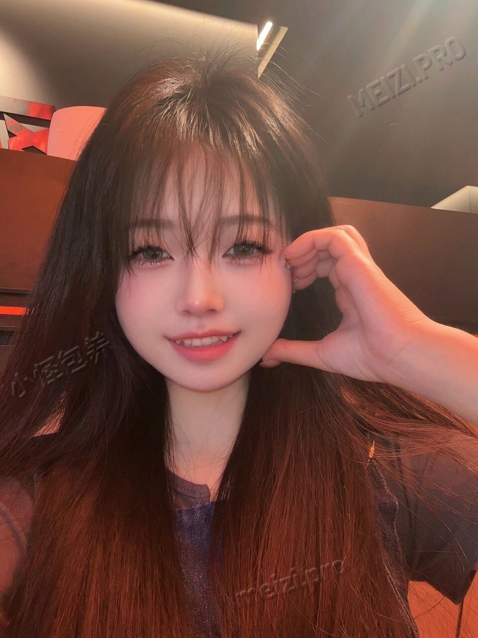 广东 深圳 21岁 158cm 79 B杯 无业 身材好听话配合度高可爱温柔懂情绪价值 抽烟纹身:抽电子烟有纹身 SM:否 无套:否 口交:可 过夜:可 同居:否 可飞:不飞 价格:6 特点:身材好听话配合度高可爱温柔懂情绪价值