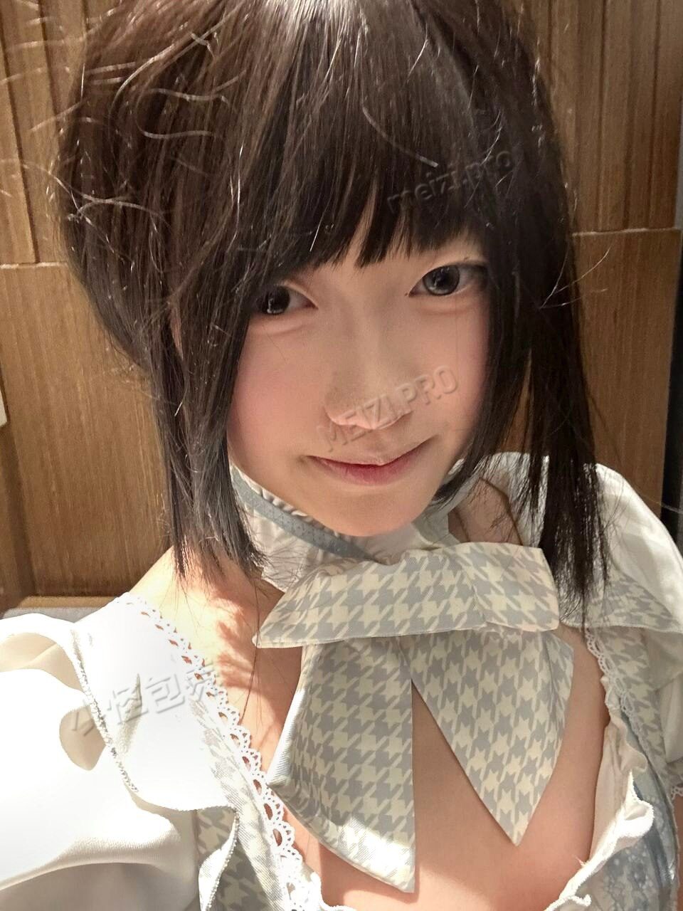 河南 开封 龙亭区 18岁 165cm 90 B杯 无业 可爱懂事听话配合 听话身材好漫画腿素颜不差爱干净、会点小反差,烧烧的开朗小女孩 抽烟纹身:无 SM:是 无套:否 口交:可 过夜:可 同居:否 可飞:可 价格:5 特点:可爱懂事听话配合 听话身材好漫画腿素颜不差爱干净、会点小反差,烧烧的开朗小女孩