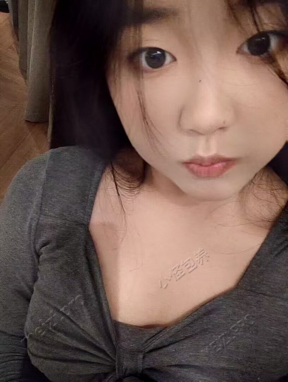 山东 烟台 19岁 168cm 130 B杯 学生 抽烟纹身:无 SM:是 无套:否 口交:可 过夜:可 同居:否 可飞:放假可 价格:6