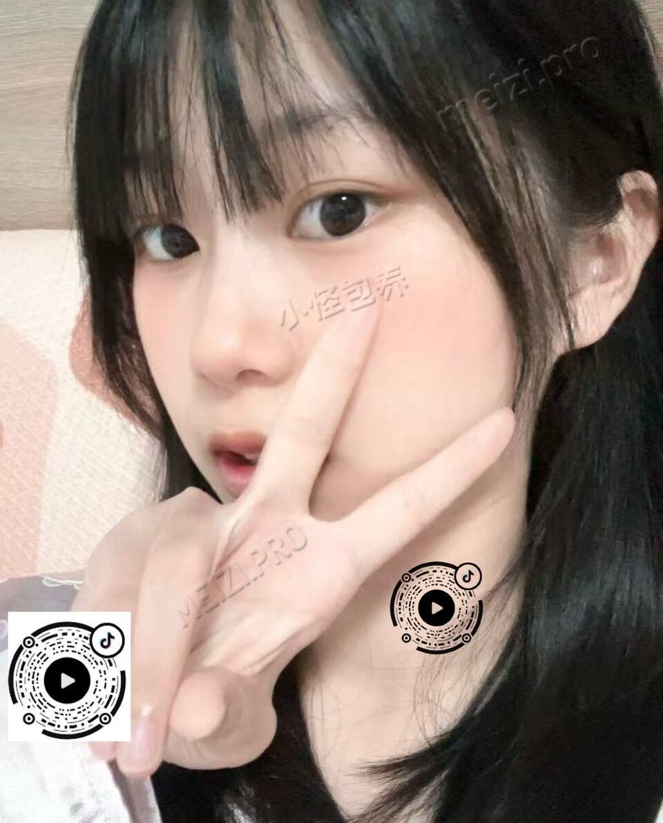 广东 广州 21岁 159cm 42 A杯 抽烟纹身:无 SM:否 无套:可 口交:可 过夜:可 同居:否 可飞:可 价格:9