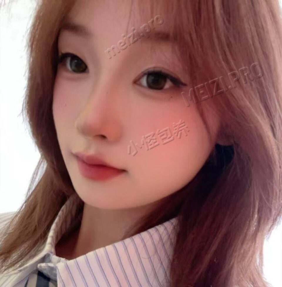 湖南 常德/长沙 19岁 160cm 95 B杯 学生 听话很乖不闹 抽烟纹身:无 SM:否 无套:否 口交:可 过夜:可 同居:否 可飞:可 有香港通行证 价格:20 特点:听话很乖不闹