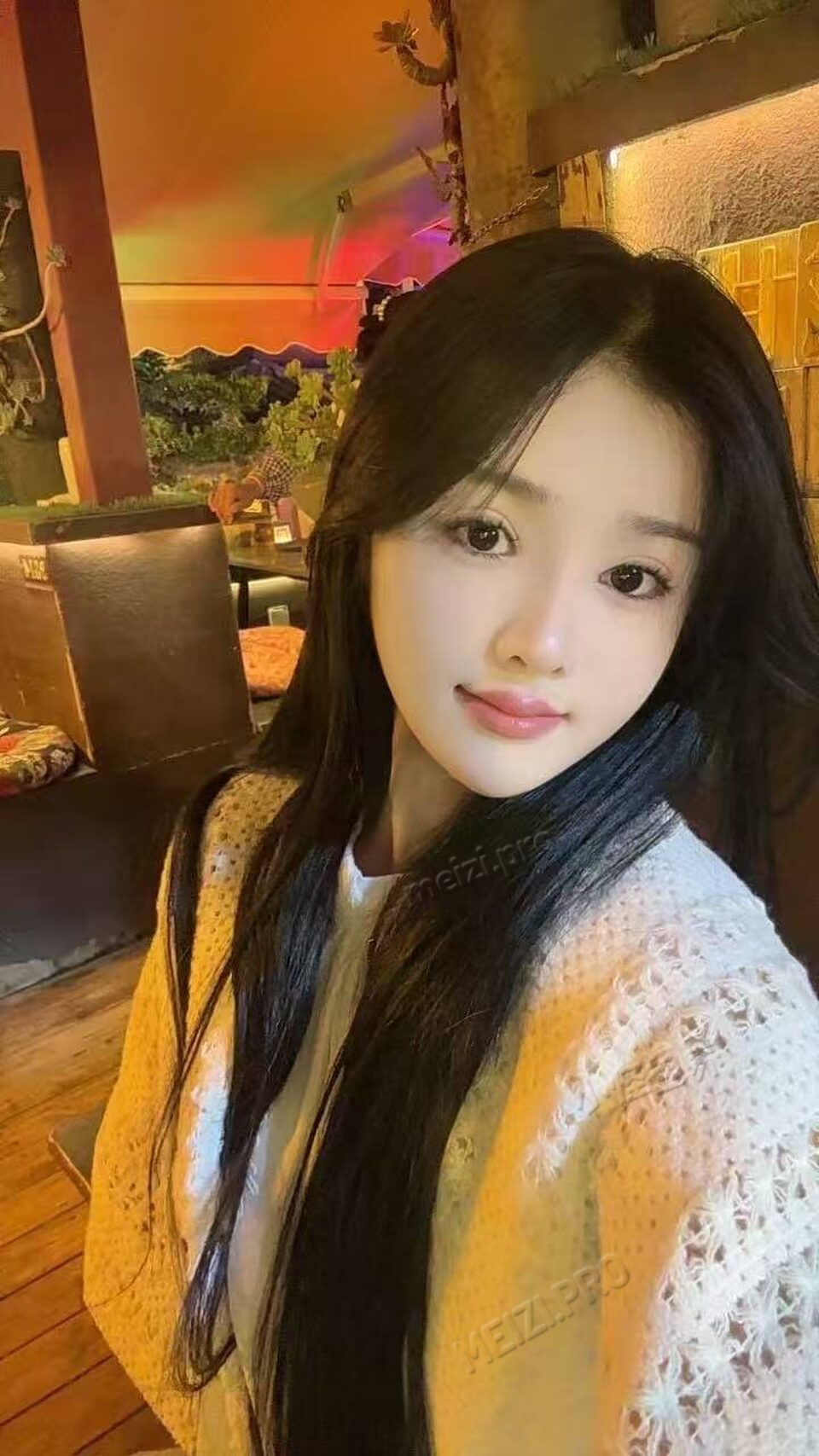 广东 深圳 20岁 165cm 95 B杯 女生 心细,皮肤好,嫩 抽烟纹身:无 SM:否 无套:否 口交:可 过夜:可 同居:看情况 可飞:可 周边城市 外省 价格:10 特点:心细,皮肤好,嫩