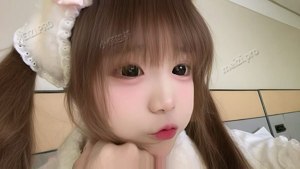 河南 信阳 18岁 156cm 95 B杯 女生 抽烟纹身:无纹身 SM:否 无套:否 口交:否 过夜:可 同居:否 可飞:可 价格:5