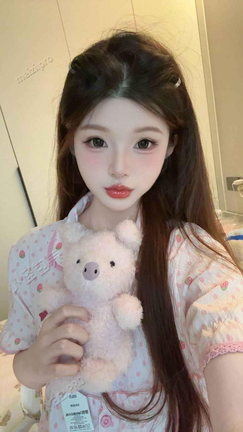 广东 深圳 22岁 165cm 84 B杯 学生 活泼开朗有情绪价值乖巧听话 抽烟纹身:无 SM:否 无套:否 口交:可 过夜:可 同居:可 可飞:可 新马泰 价格:15 特点:活泼开朗有情绪价值乖巧听话