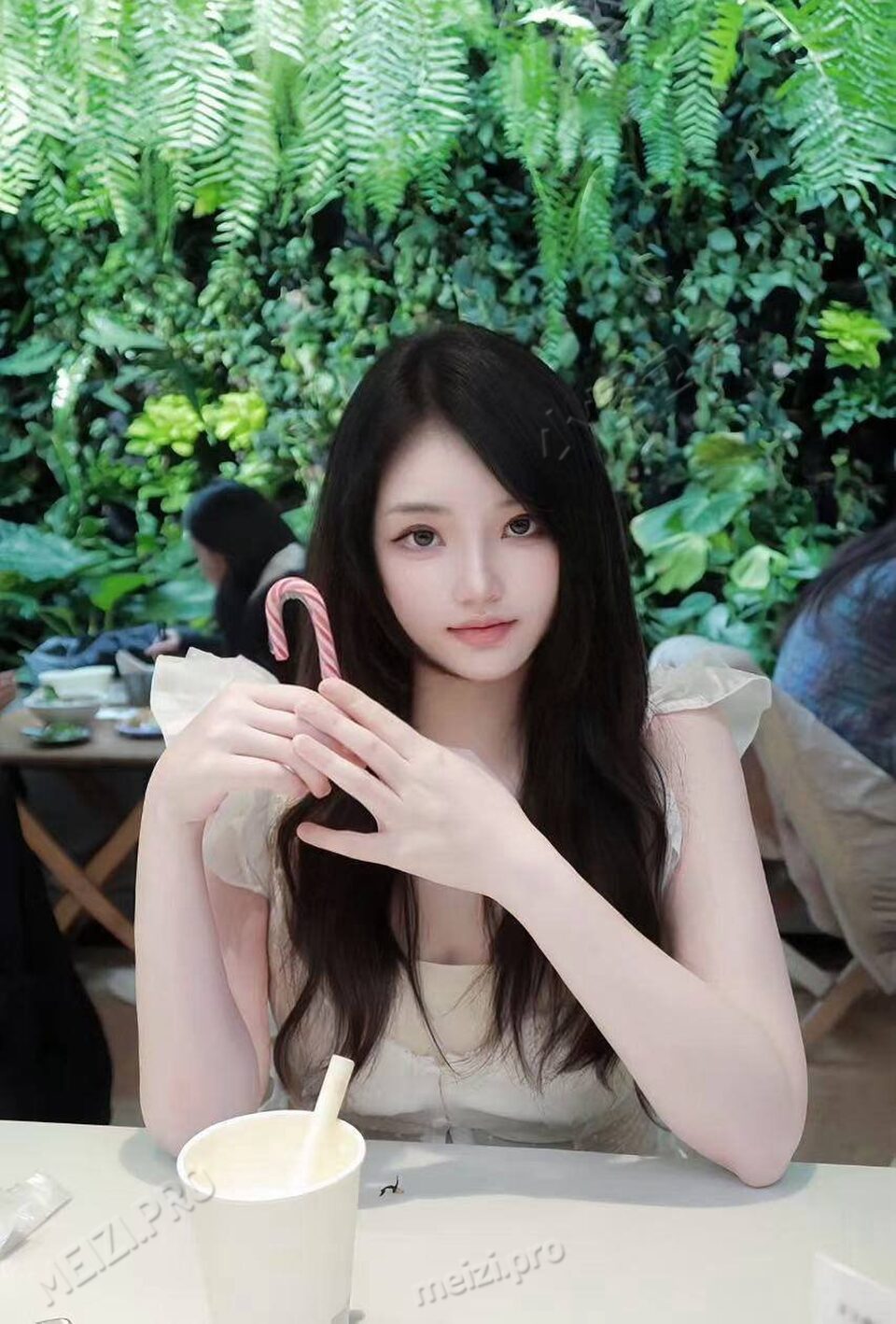 浙江 杭州 20岁 165cm 90 C杯 学生 性格好 甜美可爱温柔有趣 像恋爱一样相处 喜欢拍照旅行音乐艺术探索新鲜事物 抽烟纹身:无 SM:是 无套:否 口交:可 过夜:可 同居:可 可飞:可 看地方 价格:13 特点:性格好 甜美可爱温柔有趣 像恋爱一样相处 喜欢拍照旅行音乐艺术探索新鲜事物