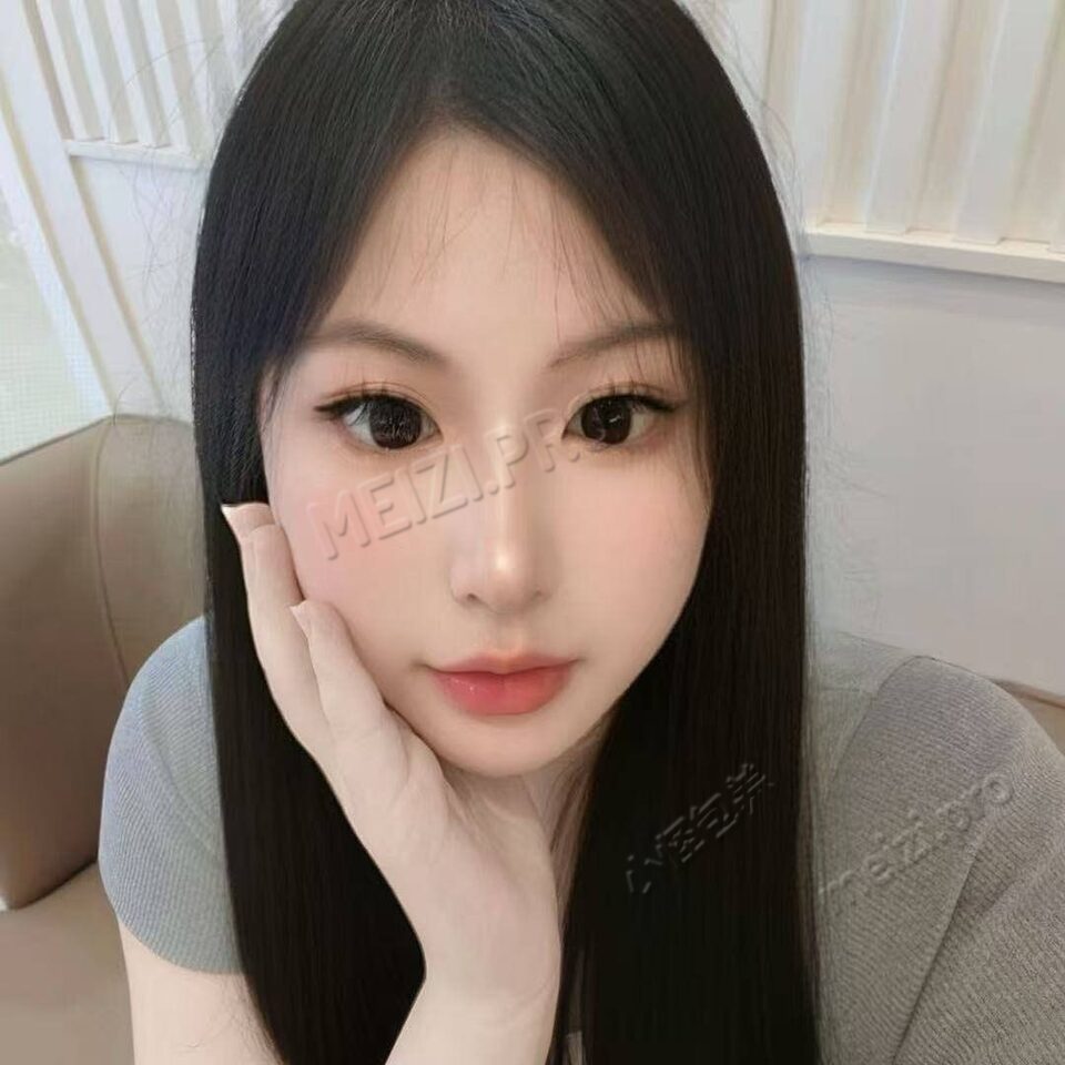 江苏 19岁 163cm 110 C杯 学生 白 可爱 提供情绪价值 SM:否 无套:否 口交:可 过夜:可 同居:可 可飞:可 价格:8 特点:白 可爱 提供情绪价值