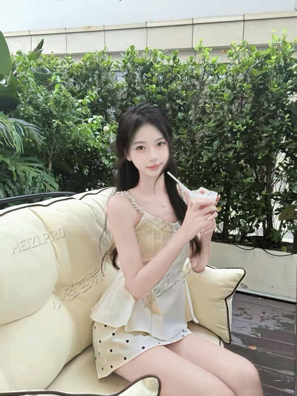 加拿大 加拿大 19岁 165cm 95 D杯 研究生 冷白皮 完全无整 很温柔会才艺本人比照片好看 恋爱感强 SM:否 无套:否 过夜:可 同居:可 可飞:可 新马泰 价格:20 特点:冷白皮 完全无整 很温柔会才艺本人比照片好看 恋爱感强