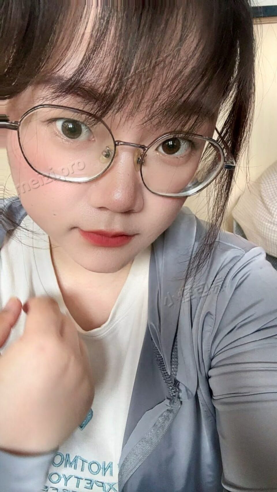 江苏 南京 30岁 155cm 126 C杯 工作 温柔乖巧懂事 抽烟纹身:无纹身 SM:否 无套:可 口交:可 过夜:可 同居:否 可飞:只接南京 价格:4 特点:温柔乖巧懂事