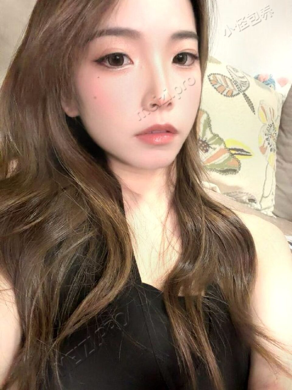 湖南 长沙 28岁 161cm 96 B杯 待业 个子小巧,皮肤白,穿搭还可以 性格好 抽烟纹身:无纹身 SM:否 无套:可 口交:可 过夜:可 同居:看情况 可飞:可 价格:10-20 特点:个子小巧,皮肤白,穿搭还可以 性格好