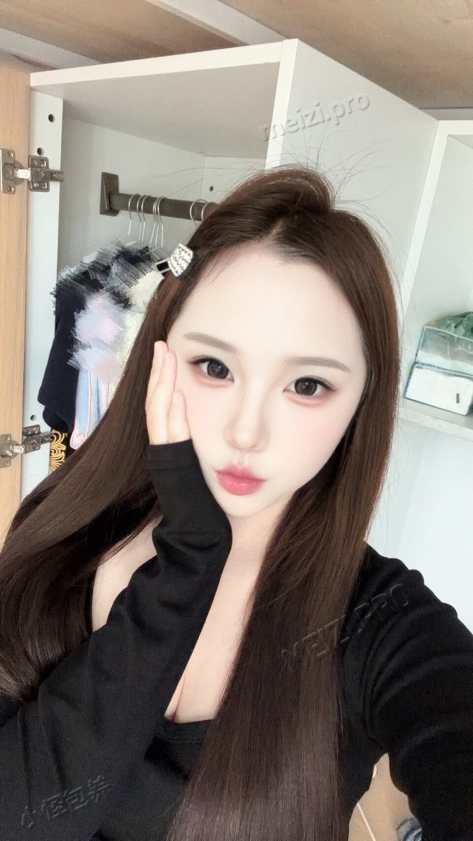 广东 深圳 19岁 160cm 100 B杯 学生 性欲强，性格活泼，可甜可御，皮肤身材超好，素颜美女，听说很乖，超配合 SM:是 无套:可 口交:可 过夜:可 同居:可 可飞:可 港澳 价格:7 特点:性欲强，性格活泼，可甜可御，皮肤身材超好，素颜美女，听说很乖，超配合