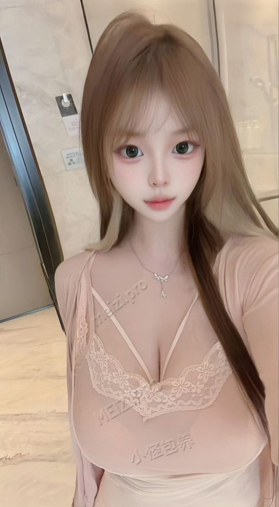 江苏 无锡 18岁 166cm 112 F杯 工作 胸特别大,巨乳,外向性格好,清纯,乖巧,好相处,丰臀翘臀,性经历很少,水多,配合度高,声音甜 抽烟纹身:脚背有个荷花 SM:是 无套:否 口交:可 过夜:可 同居:可 可飞:限江浙沪一带 价格:8 特点:胸特别大,巨乳,外向性格好,清纯,乖巧,好相处,丰臀翘臀,性经历很少,水多,配合度高,声音甜