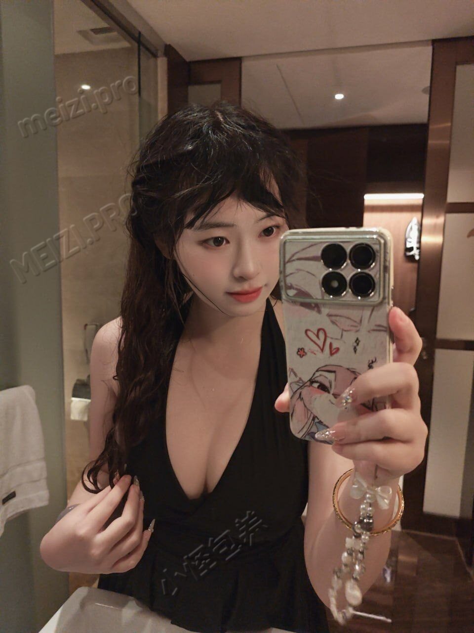 广东 揭阳 21岁 165cm 108 C杯 学生 声音甜妹音,会舞蹈,会唱歌,胸大,敏感体质 抽烟纹身:无 SM:是 无套:可 口交:可 过夜:可 同居:否 价格:30 特点:声音甜妹音,会舞蹈,会唱歌,胸大,敏感体质