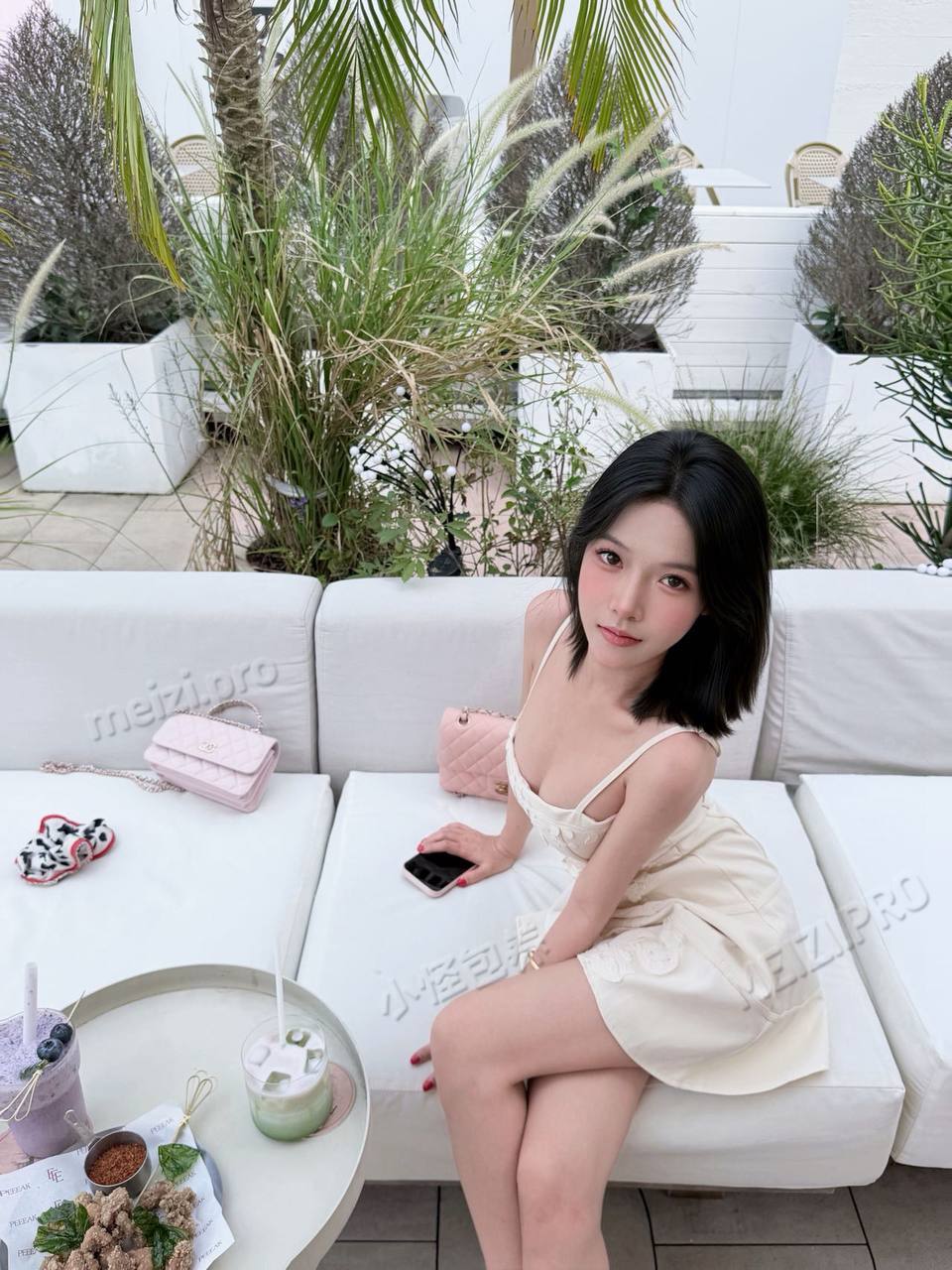 福建 厦门 20岁 163cm 86 D杯 无 无ai纯天然无整容 真胸小D性格开朗活泼没有公主病 抽烟纹身:无 SM:是 无套:否 口交:可 过夜:可 同居:否 可飞:能 价格:22 特点:无ai纯天然无整容 真胸小D性格开朗活泼没有公主病