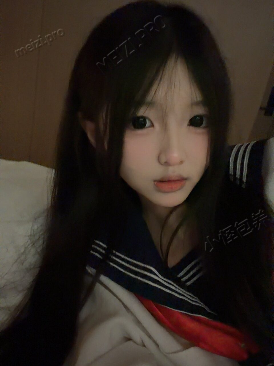 河南 郑州 18岁 160cm 85 B杯 无 年轻懂事听话配合度高,小萝莉反差婊,胸部挺拔,不死鱼 抽烟纹身:无 SM:是 无套:可 口交:可 过夜:可 可飞:可异地,不可飞港澳 价格:9 特点:年轻懂事听话配合度高,小萝莉反差婊,胸部挺拔,不死鱼