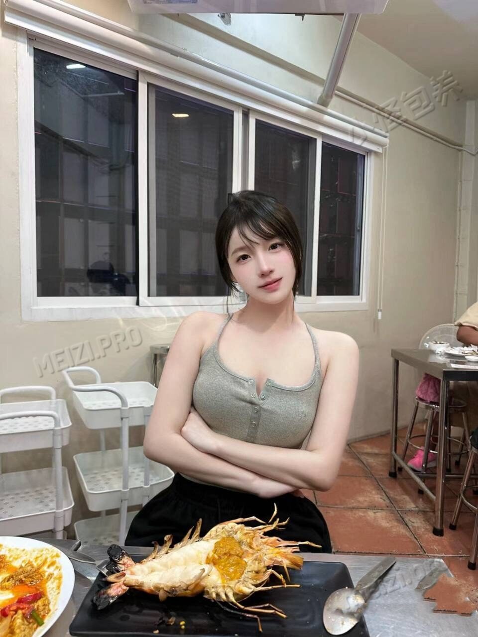 浙江 宁波 19岁 169cm 98 D杯 学生 可甜可御 短期兼职 皮肤白 性格开朗 会提供情绪价值听话懂事乖巧 天然无整刚下水肤白细腰 高颜值高素质高情商 抽烟纹身:无 无套:否 口交:可 过夜:可 可飞:可 外省 可出国 价格:15 特点:可甜可御 短期兼职 皮肤白 性格开朗 会提供情绪价值听话懂事乖巧 天然无整刚下水肤白细腰 高颜值高素质高情商