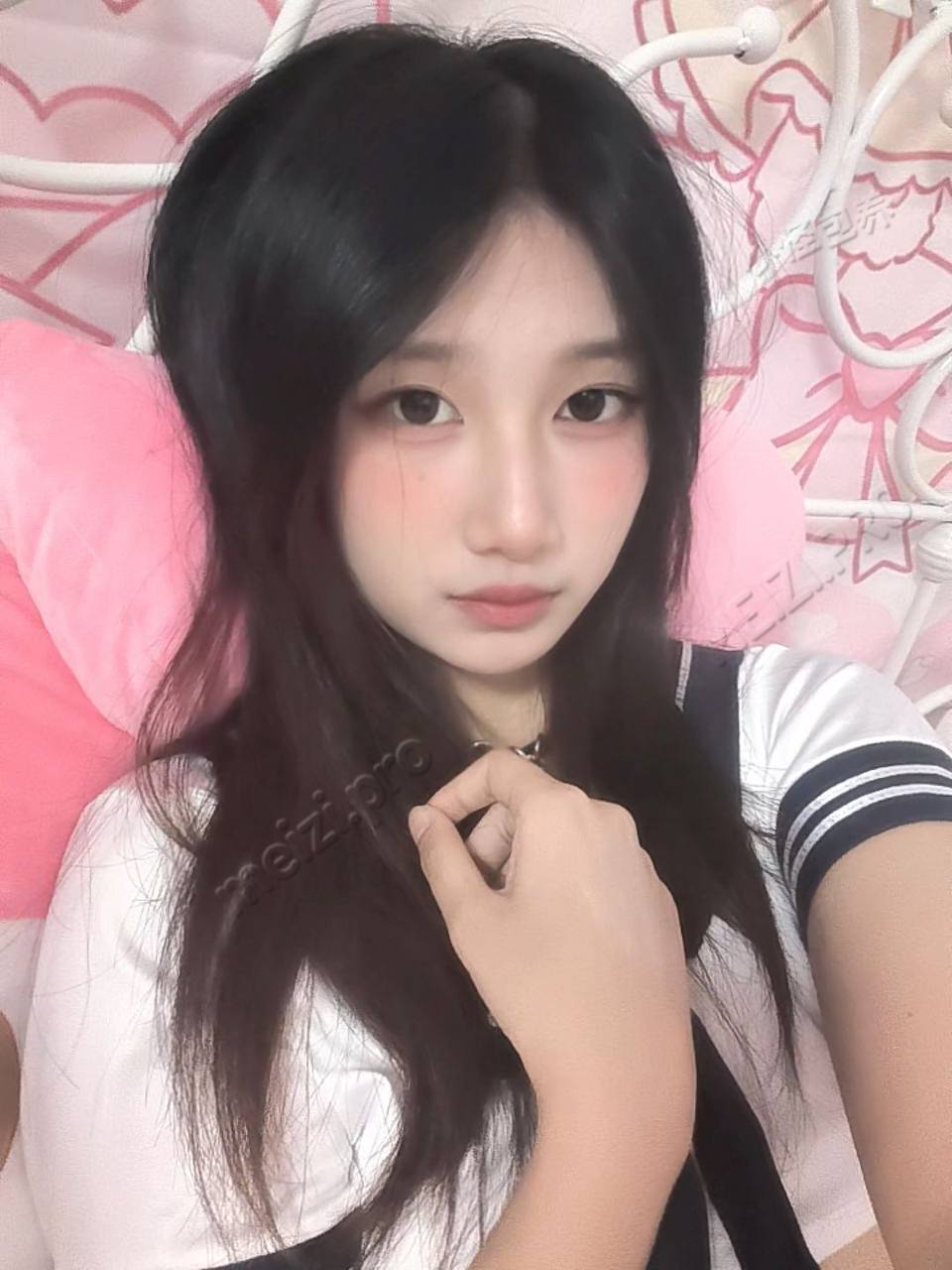 广东 梅州 18岁 168cm 100 B杯 学生 性格特别活泼 脾气好 听话 SM:否 无套:否 口交:可 过夜:可 同居:否 可飞:否 特点:性格特别活泼 脾气好 听话