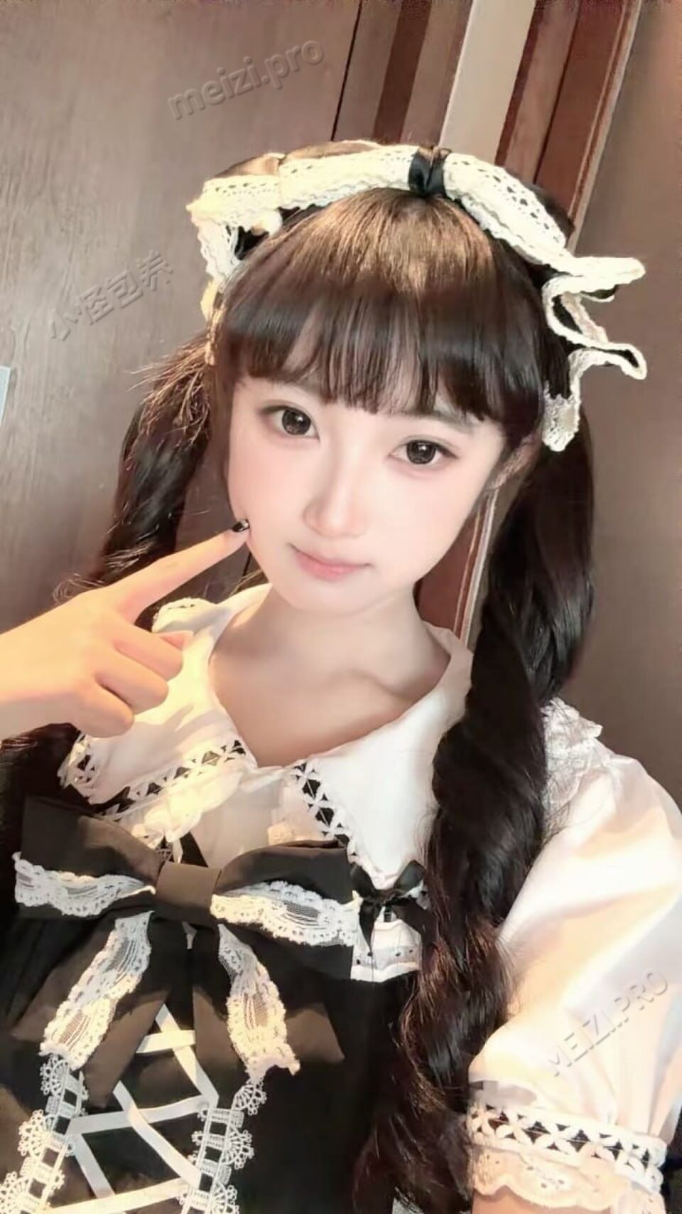 江苏 无锡 18岁 162cm 88 B杯 休学 属于萝莉类型可玩扮演角色 会逗人开心情绪价值给的好 SM:是 无套:可 口交:可 过夜:可 同居:可 可飞:可 只接受无锡 苏州 上海 常州 南通 价格:5 特点:属于萝莉类型可玩扮演角色 会逗人开心情绪价值给的好